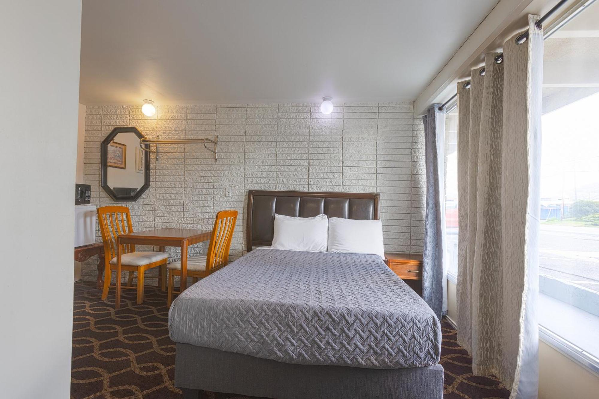Sonrise Inn Lincoln Hwy By Oyo Breezewood Exterior foto